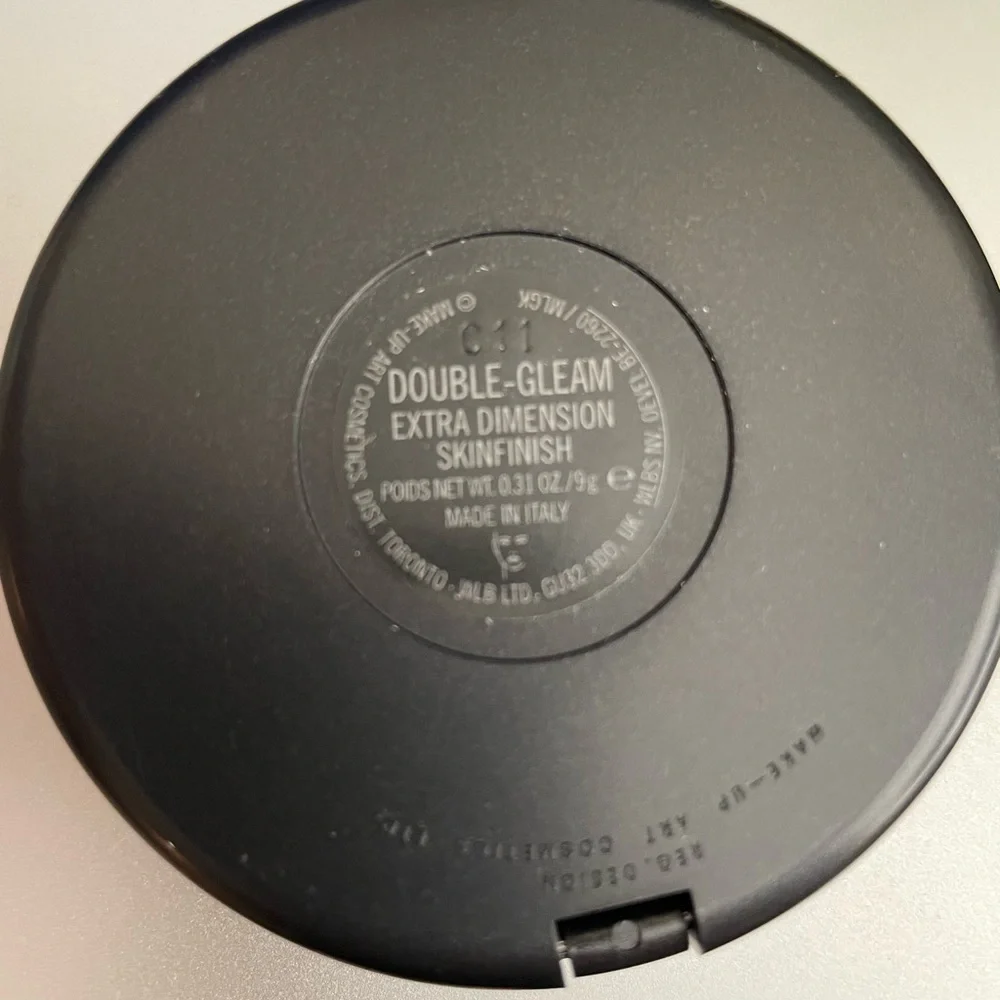 BNIB MAC Extra Dimension Skinfinish - Picture 3 of 3